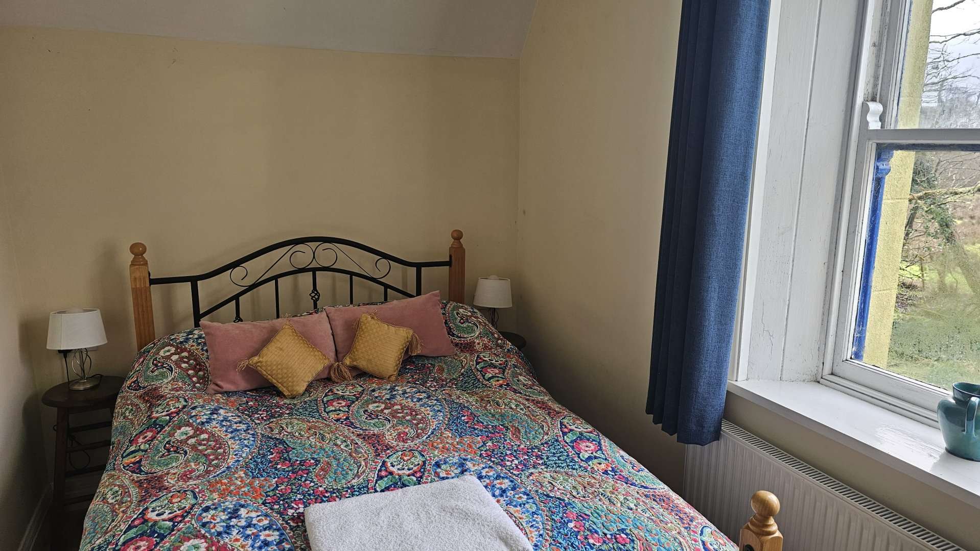 Double bedroom in the Gardener's Cottage