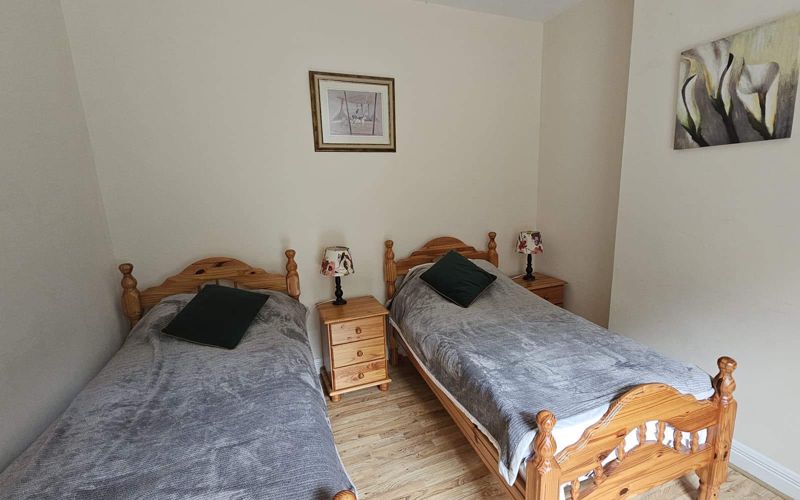 Downstairs twin bedroom in the Gardener's Cottage