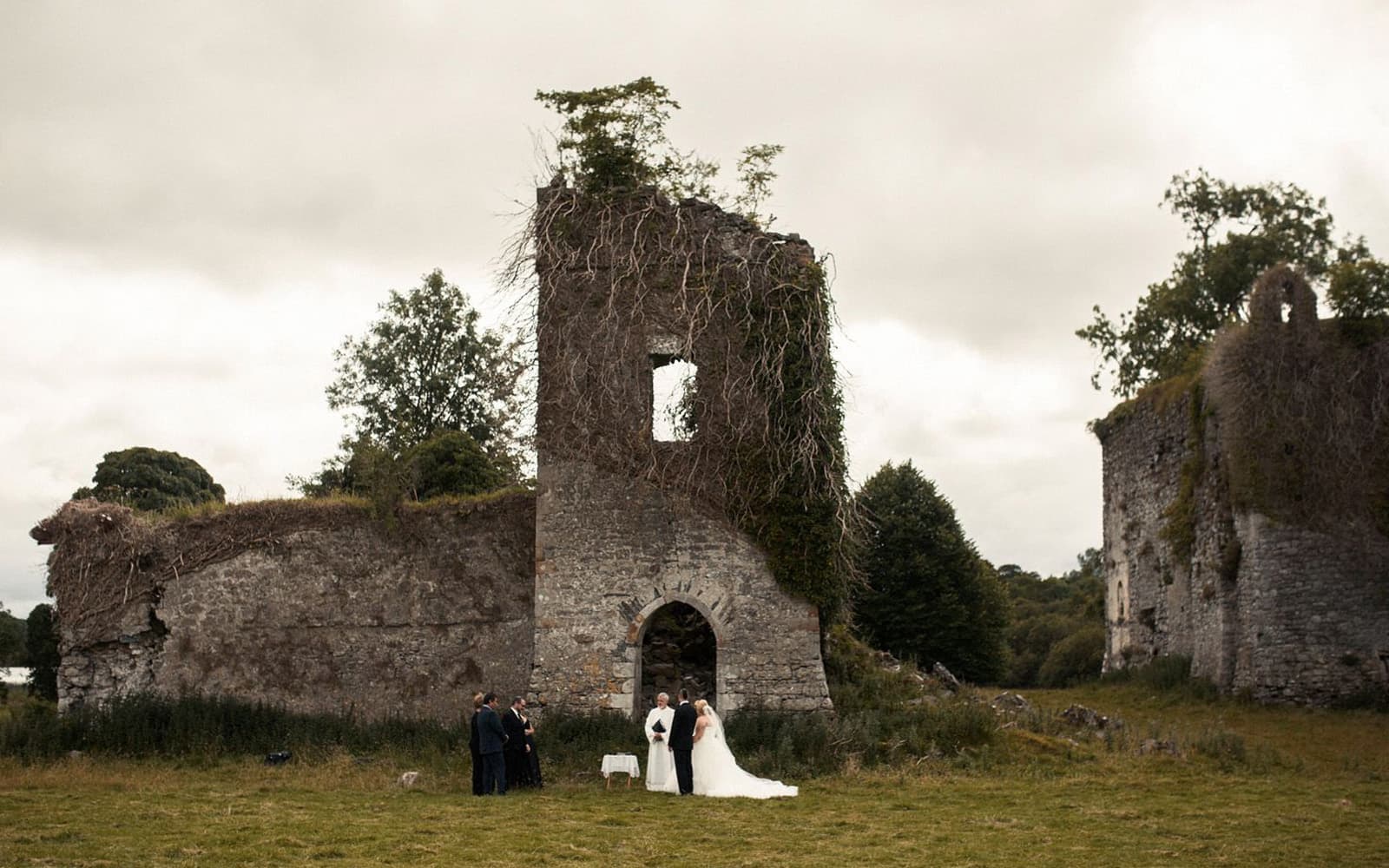 Elopement ceremony indoors at Temple House