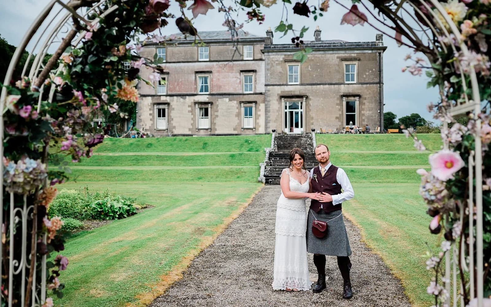 Wedding couple flowers at Temple House